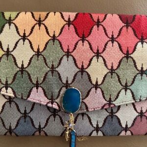 Multicolor Patterned Clutch
